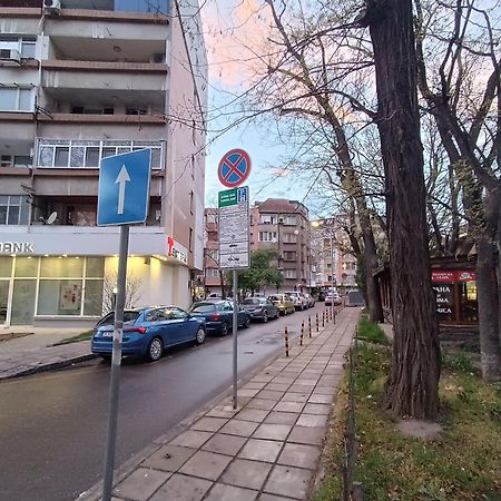 Sunny 2-Bedroom Maisonette Varna & Parking Kültér fotó