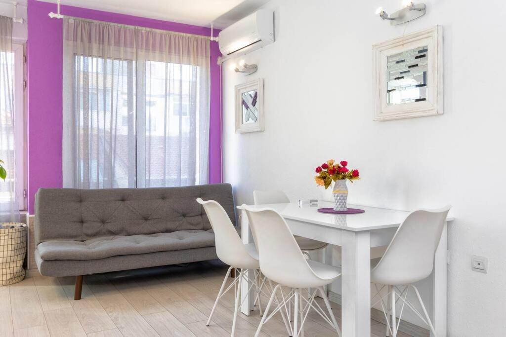 Sunny 2-Bedroom Maisonette Varna & Parking Kültér fotó