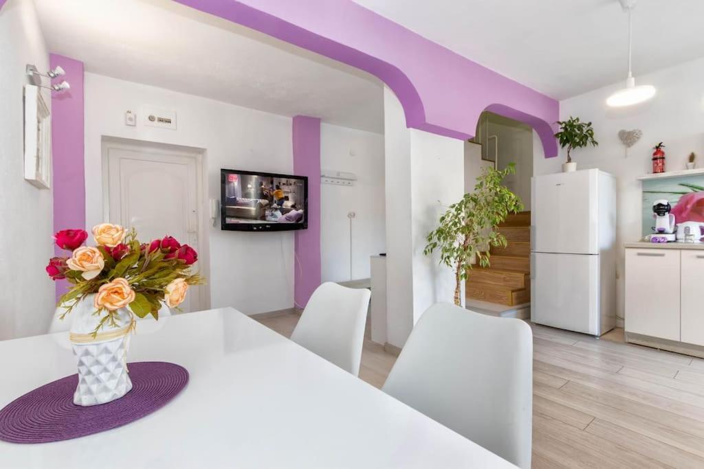 Sunny 2-Bedroom Maisonette Varna & Parking Kültér fotó