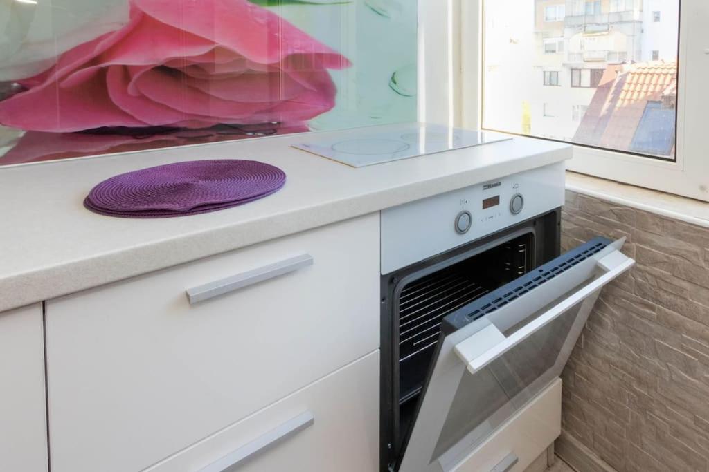 Sunny 2-Bedroom Maisonette Varna & Parking Kültér fotó